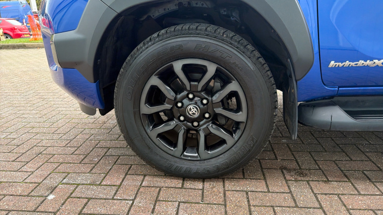 Toyota Hilux Diesel Invincible X D/Cab Pick Up 2.8 D-4D Auto